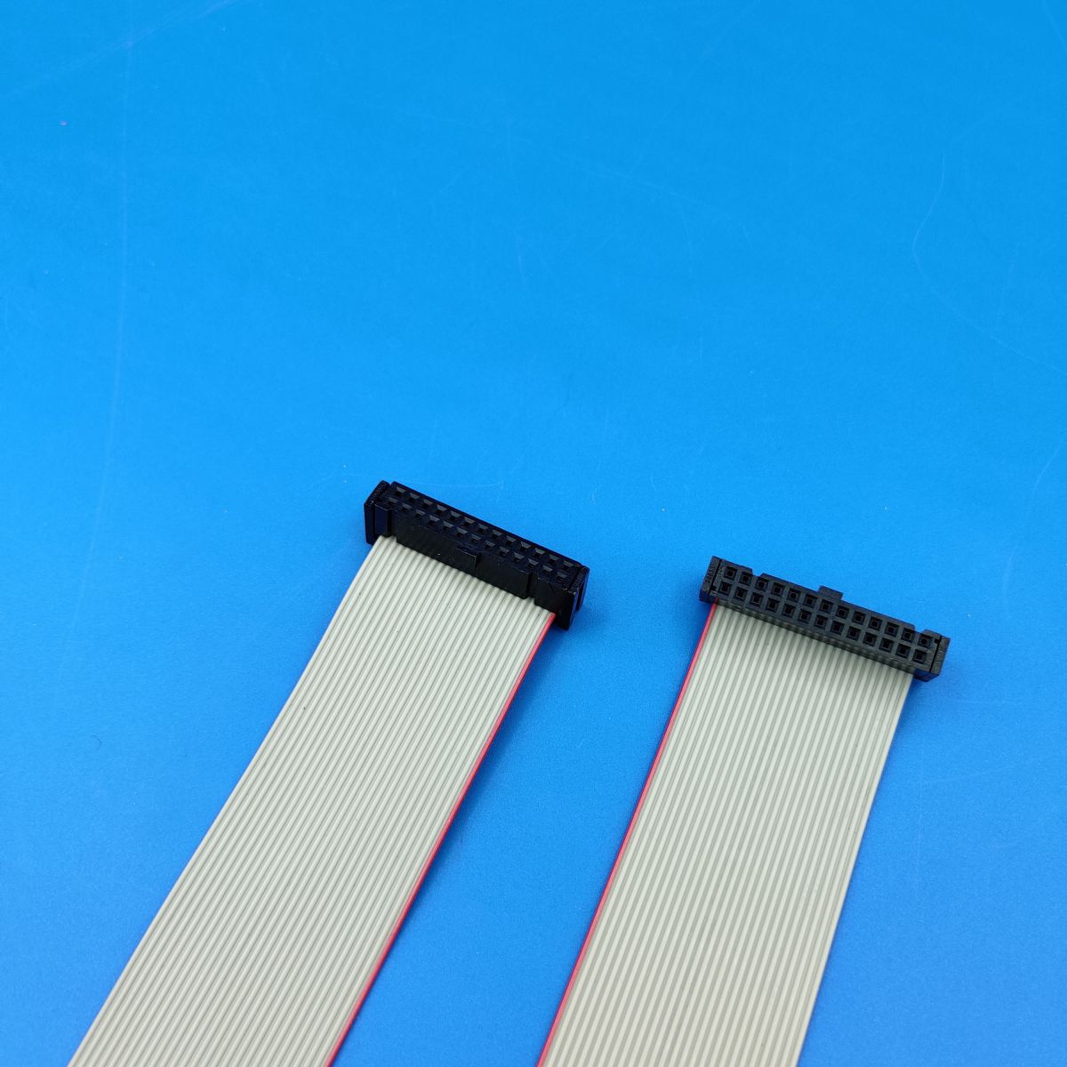 ribbon cable idc receptacle to idc receptacle 16 ways 11811 300 mm 254 mm
